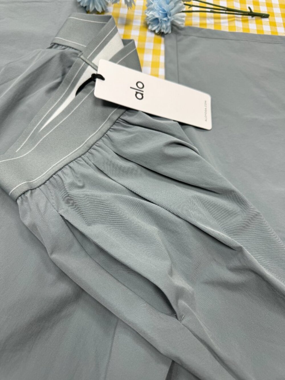 Regular ALO Yoga's new casual style trousers – Steel Grey  (Women’s) 🖤✨ - Picture 5 of 6